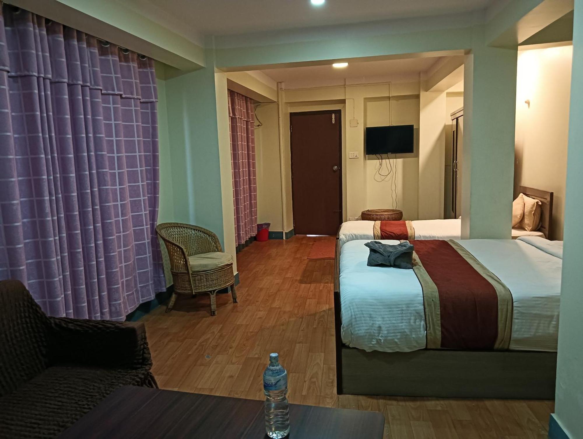 Hotel Pristine Catmandu Quarto foto